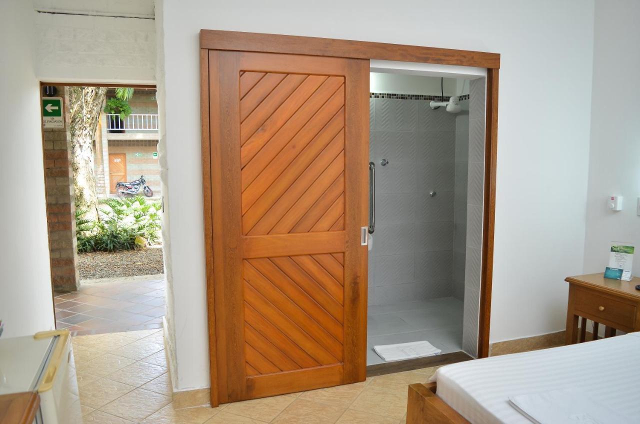 Hosteria Horizontes Caucasia Екстер'єр фото