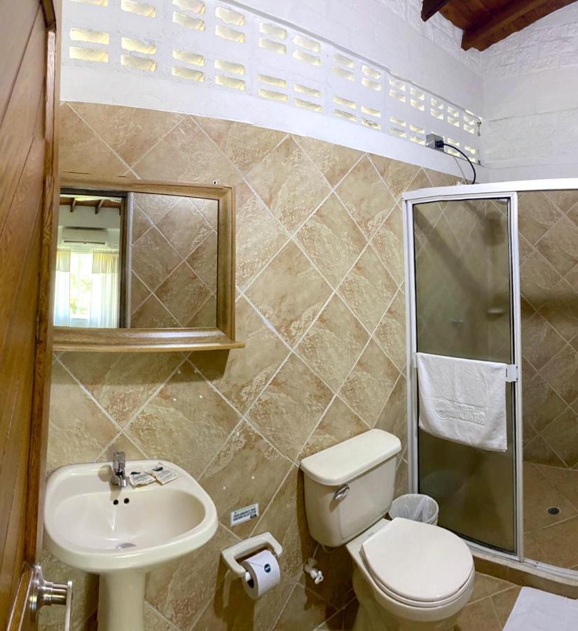 Hosteria Horizontes Caucasia Екстер'єр фото