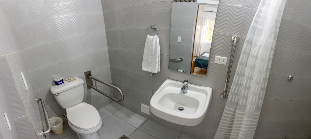 Hosteria Horizontes Caucasia Екстер'єр фото